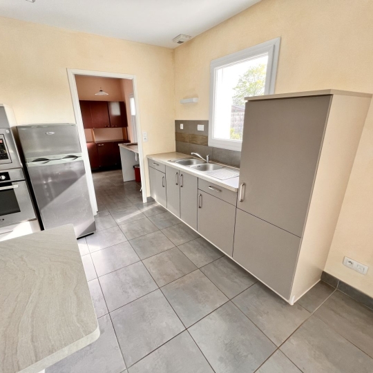  Annonces LOROUX : Maison / Villa | VERTOU (44120) | 100 m2 | 1 290 € 
