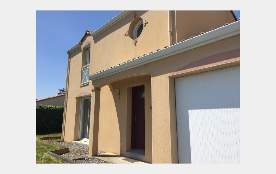 STEF'IMMO : Maison / Villa | OREE D'ANJOU (49270) | 92 m2 | 230 340 € 